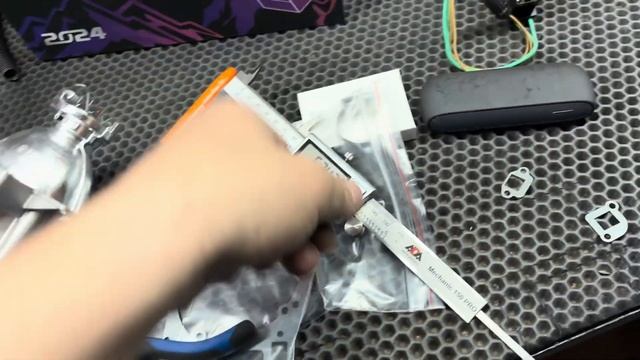 Разбор фар Hyundai IX35 / Замена штатных линз на светодиодны