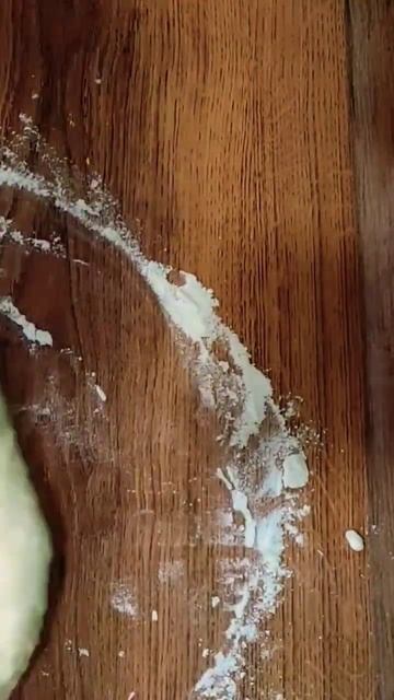 За окном дождь, а у тебя кефир по акции 2 по цене 1🤭 смотреть онлайн