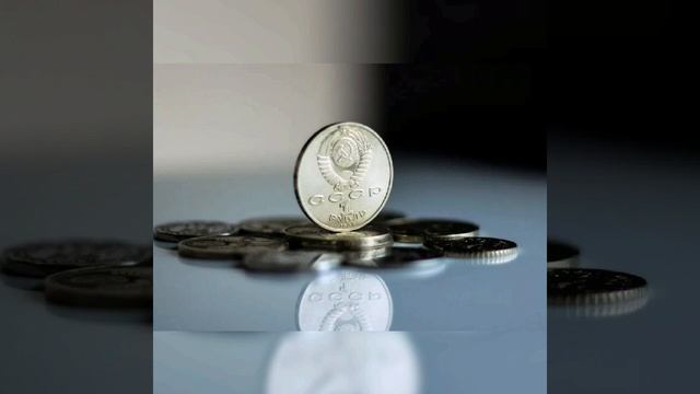 С помощю Советского рубля можно было весь месяц звони? смотреть онлайн