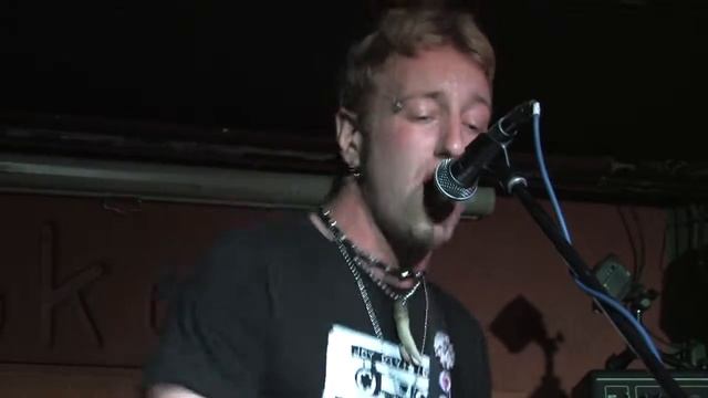 ВИА Плохая Музыка - 3/13 - Поролон (live in zoccolo 27.07.11) смотреть онлайн
