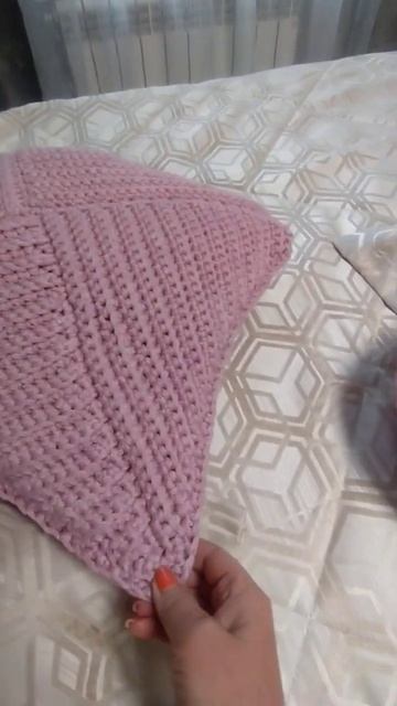 Вязанная наволочка на диванную подушку. ❤ #вязаниекрючком #вязаннаяподушка #хобби #миртворчества