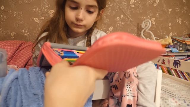 VLOG Сколько уроков у Алисы в новой школе
