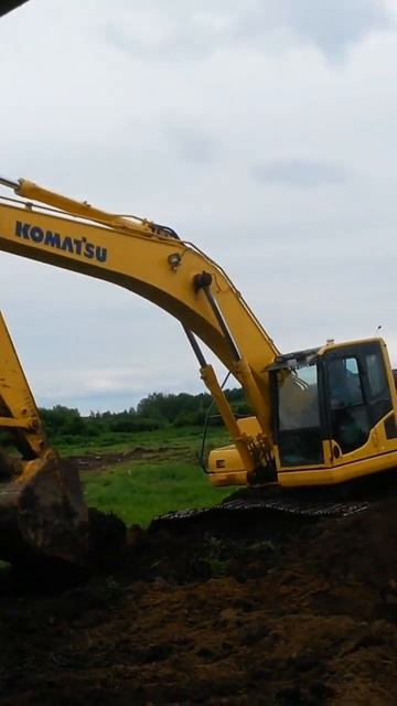 #работа #лето #стройка #студенты #экскаватор #земля #пос