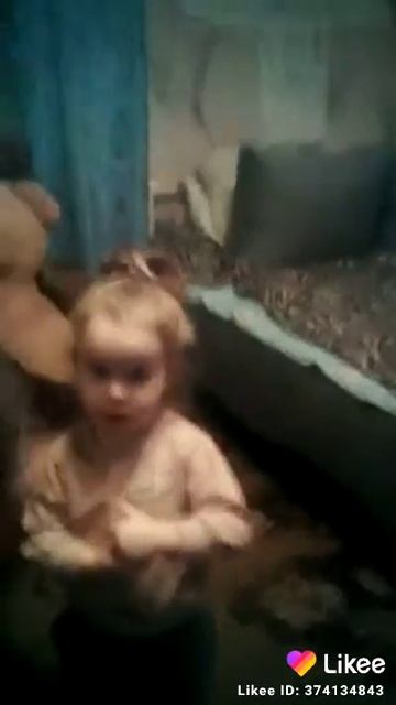 Танцую под музыку под фонарём смотреть онлайн