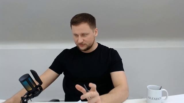 Бухгалтеры в костюмах