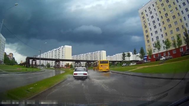 Я иду по лужам, мне никто не нужен смотреть онлайн