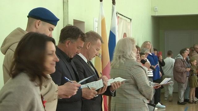 7_Смотр строя и песни детских садов и начальных классов. смотреть онлайн
