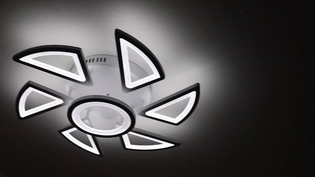 Люстра потолочная светодиодная Stanza 3330 6+1, Schaffner, белый смотреть онлайн