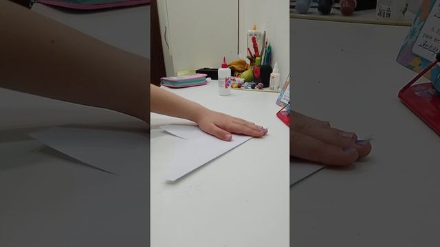 как сделать бумажный самолëтик🛩 смотреть онлайн