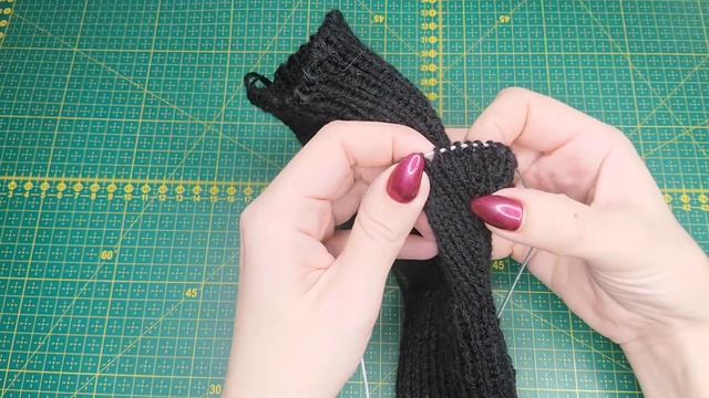 Вывязывание пальчика в митенке, ортопедический пальчик без дырочек.