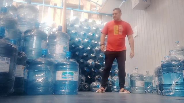 Работа на складе воды ✅ смотреть онлайн