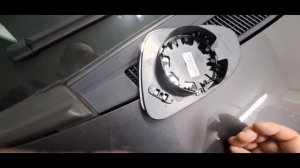 Как снять боковое зеркало на Toyota Yaris 2013-14 года выпуска (