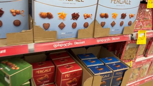 Тбилиси. Грузинские сладости в гипермаркете «Карфур». смотреть онлайн