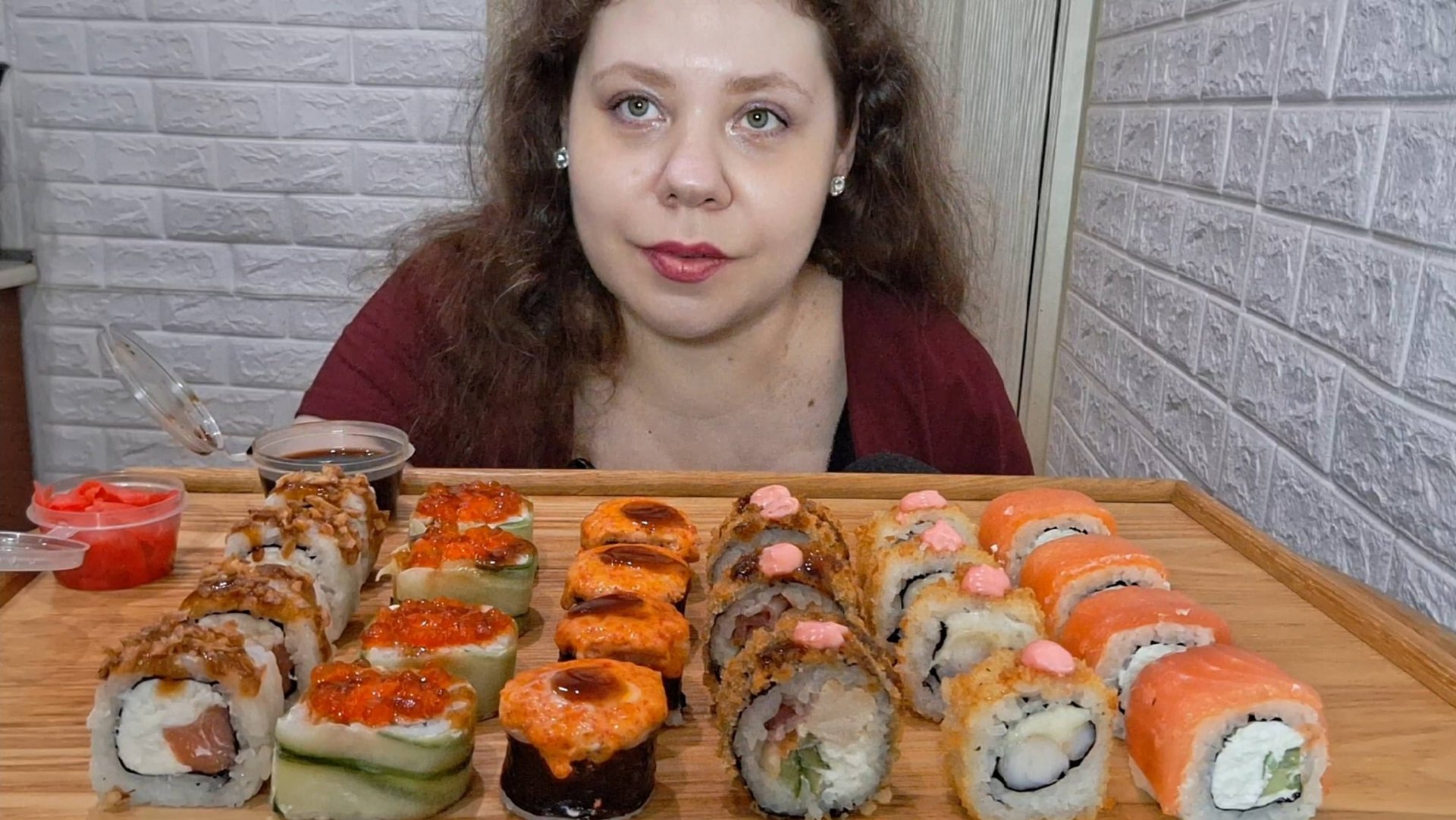 Мукбанг Роллы/О могожёнстве