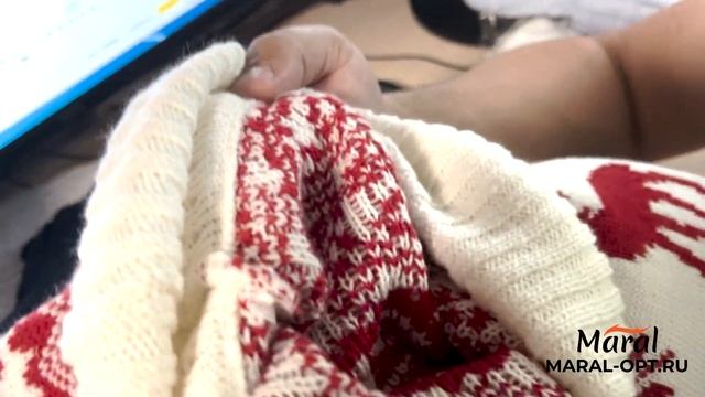 Продал 1200 свитеров с оленями за сезон. Почему при работе с Китаем, можно потерять кучу денег?