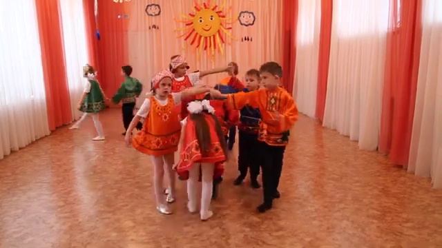 Коллектив Светлячок ФЭТ 'Во поле береза стояла' смотреть онлайн