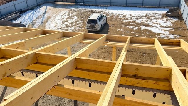 Разноуровневая крыша, стропильная система . Экономить смотреть онлайн