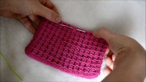 Вяжем детскую сумочку крючком