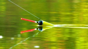 РЫБАЛКА НА ПОПЛАВОК НА ТЕЧЕНИИ! Рыбалка на простую снасть как в детстве