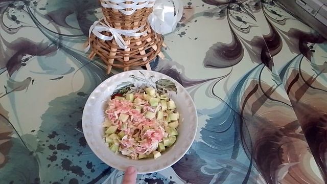 Салат с красной рыбой. смотреть онлайн