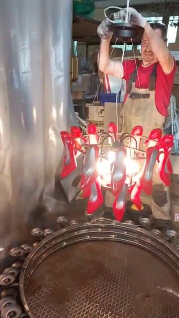 Люстра с Туфлями стиль Армани Блеск смотреть онлайн