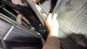 Toyota Land Cruiser 200 не горит задний ход.