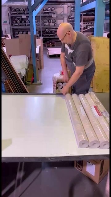 Как производят обои которые продаются в Стройдекор?