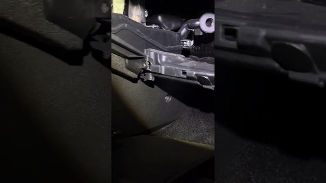 Установка подсветки бардачка на Ладу Весту Ng, скрытая