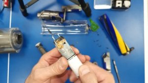 Пылесос Dyson v15s, ремонт, не вращается валик насадки Fluffy O