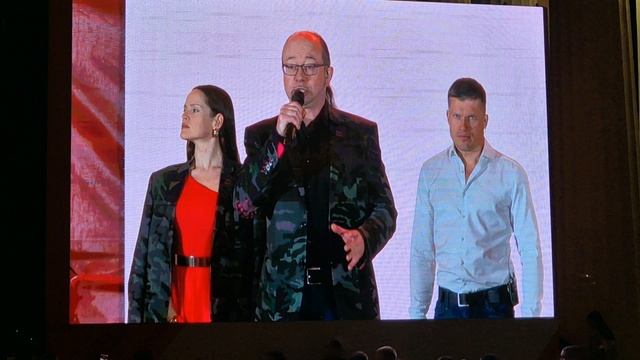 "С чего начинается Родина" - Хор Турецкого в Волгограде смотреть онлайн