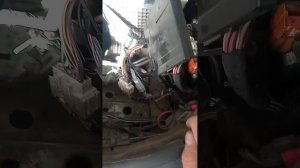 Рено Сценик 2 1.9 замена предохранителя ближнего света ?