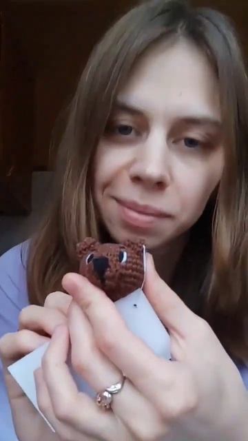 Вязанный крючком брелок «Мишка» смотреть онлайн