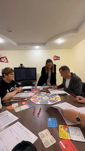 Игра "Деньги в порядке" от Альфа-банка, подсвечивает на смотреть онлайн