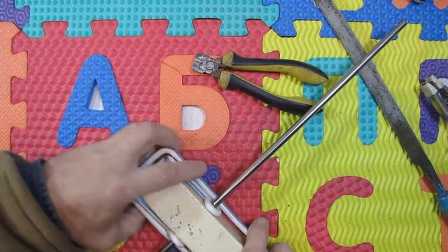 как сделать подставку для телефона из толстой проволо