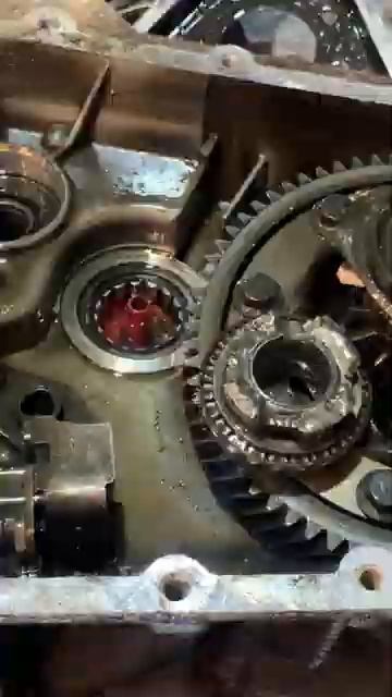 Сломался дифференциал в коробке передач Ford Focus 1.6 мкпп