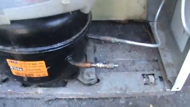 Ремонт Холодильника Индезит Морозилка Морозит а Вторя Камера Нет от Горобинского смотреть онлайн