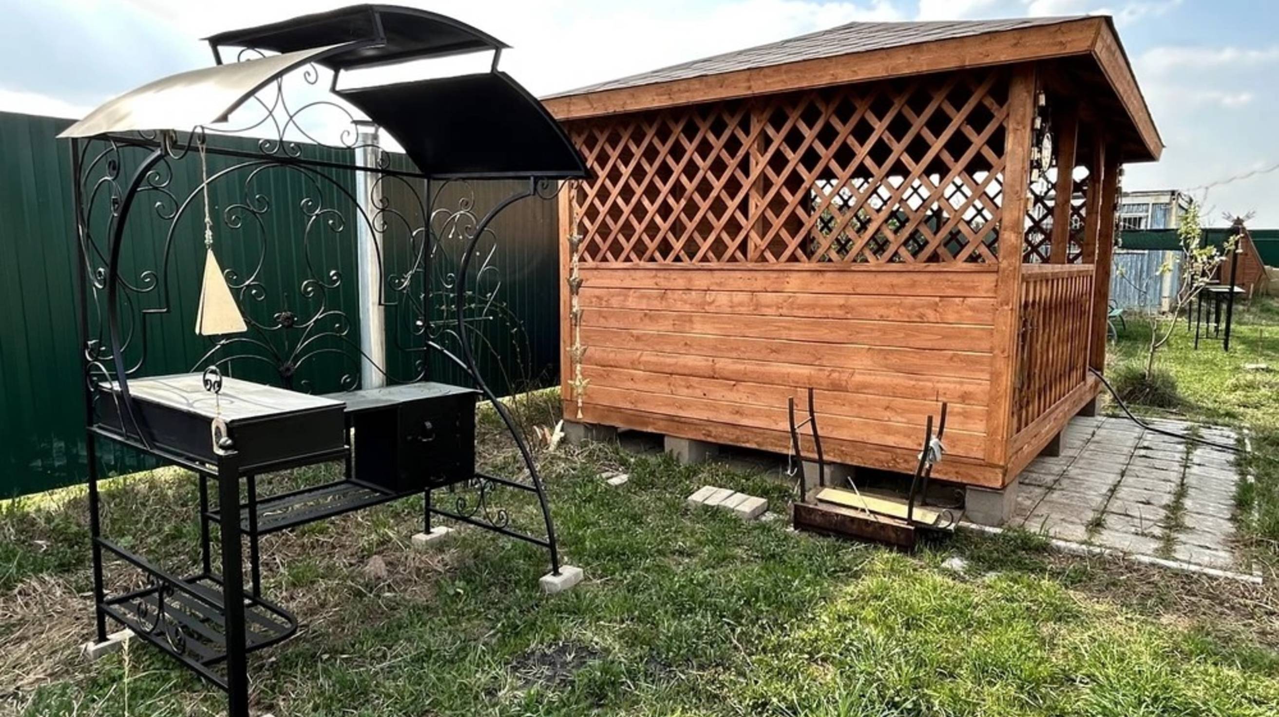 Универсальный мангал "Элит" по т.84957644402 или mos-mangal.ru/?p=10765 смотреть онлайн