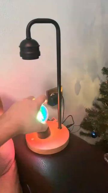 Моргающий светильник смотреть онлайн