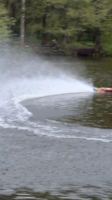 Катер для взрослых 40-летних детишек смотреть онлайн