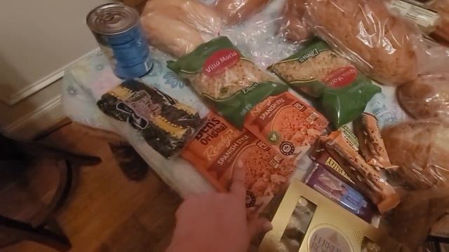 БЕСПЛАТНО ШОКОЛАДНЫЕ КОНФЕТЫ В США 🤪/ FOODBANK in Roswell / Atlanta / USA смотреть онлайн