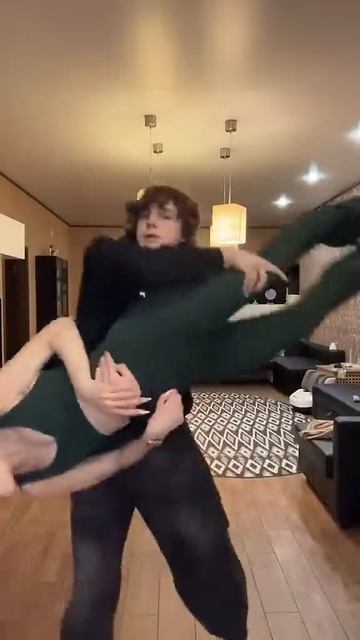 Риви с Братом !!! А вы знали что в Риви есть брат ? #риви #? смотреть онлайн