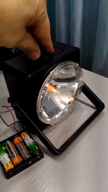 Фонарь из СССР, высокотехнологичный находит обрывы пр