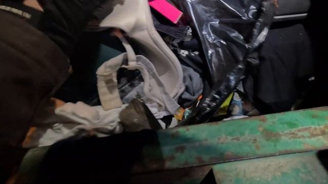 Как я лазаю по мусоркам? Ищу КЛАД ДЕНЬГИ ЗОЛОТО | Бомжу?