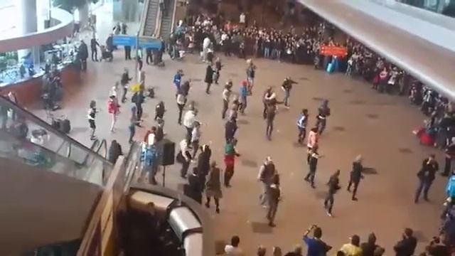 Флешмоб под прикольные песни смотреть онлайн