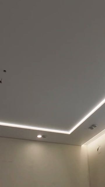 НАТЯЖНЫЕ ПОТОЛКИ - Два Уровня с ПОДСВЕТКОЙ По Периметр смотреть онлайн