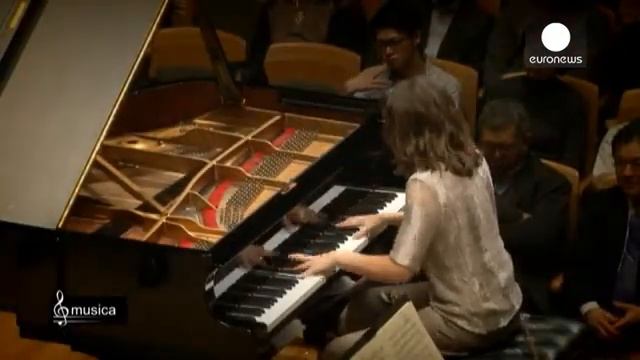 Элен Гримо привезла Брамса в Японию - musica смотреть онлайн