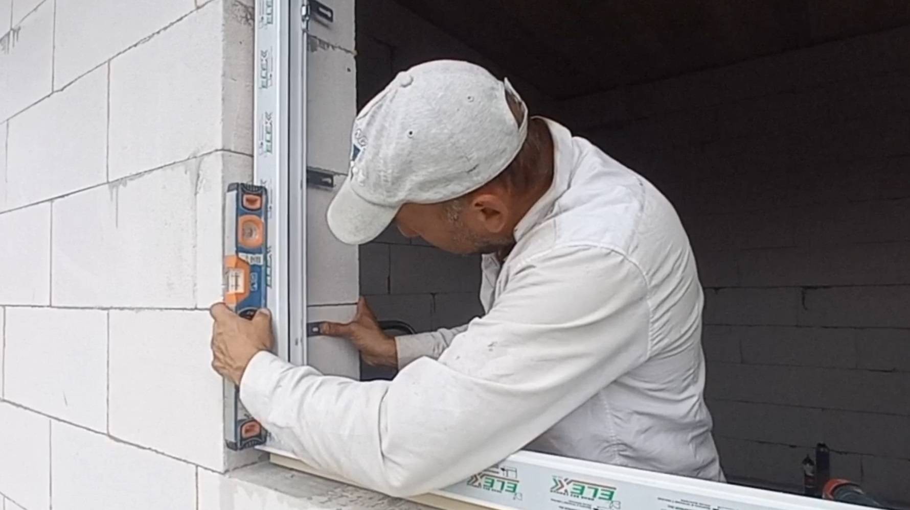 48 квадратов счастья: установка входной двери и окон своими руками... смотреть онлайн