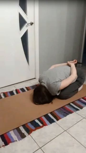 Инста не даёт скачать музыку 😂Занимаемся йогой два р? смотреть онлайн