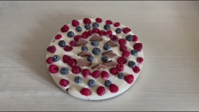 ДЕСЕРТ СМЕТАННЫЙ С МАЛИНОЙ И ЧЕРНИКОЙ ничего не надо запекать