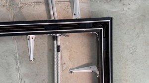 Магнитные треки в натяжной потолок. Что необходимо уч?